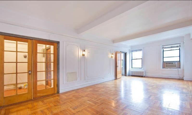 Primary Photo - 172 E 4th St