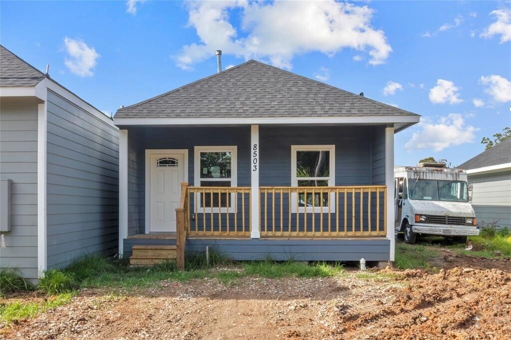 Foto principal - 8503 Denby St