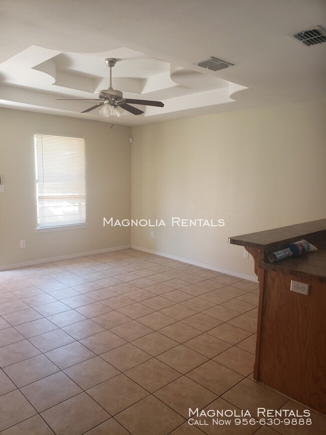 Building Photo - 1610 N Inspiration Rd