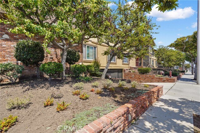 Foto del edificio - 4633 Marine Ave