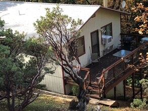 Building Photo - 16460 Caddo Cir