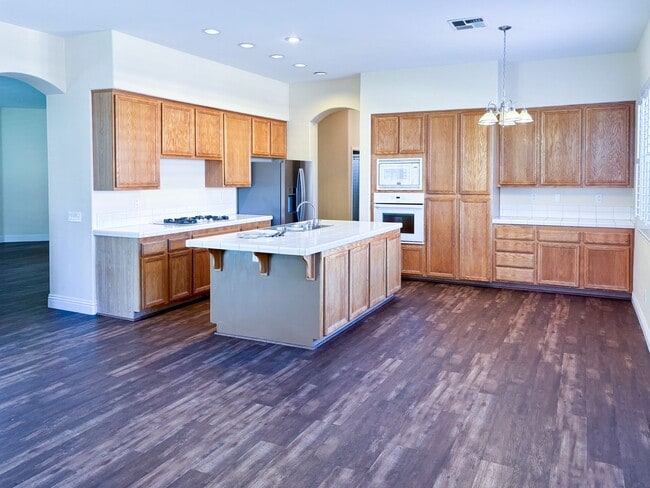 Building Photo - Murrieta - 4 bed / 2.5 bath home