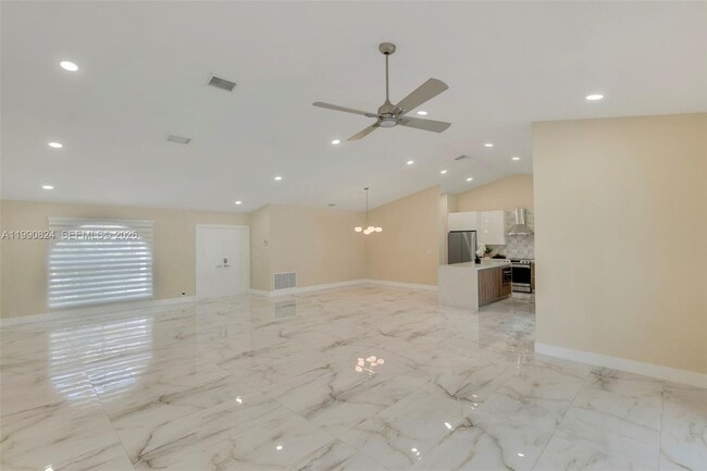 Foto del edificio - 10425 NW 48th Manor