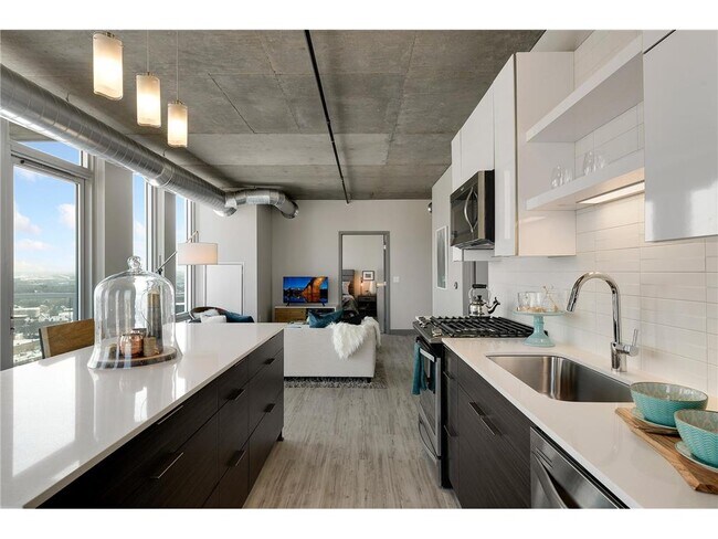 Foto del edificio - 315 1st Ave NE