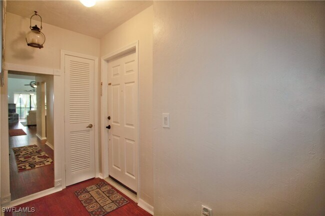 Foto del edificio - 9871 Citadel Ln