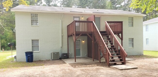 Building Photo - 1542 Hamilton