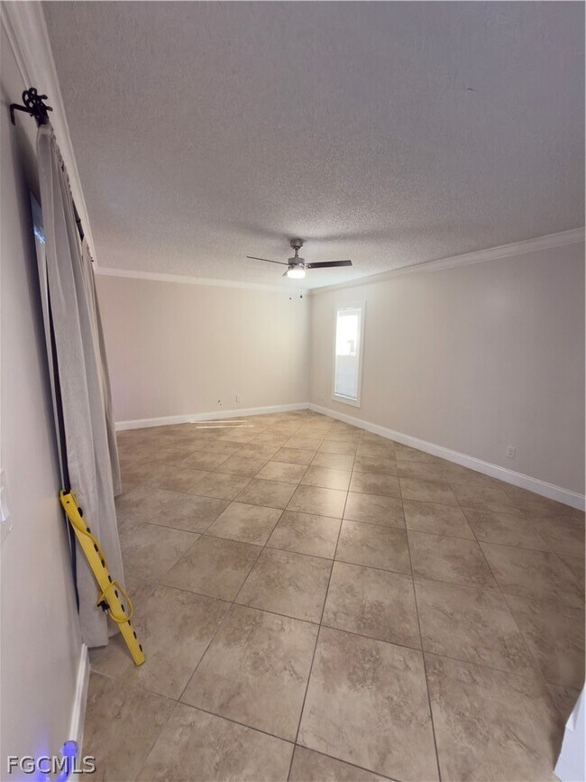 Building Photo - 17455 Silver Fox Dr