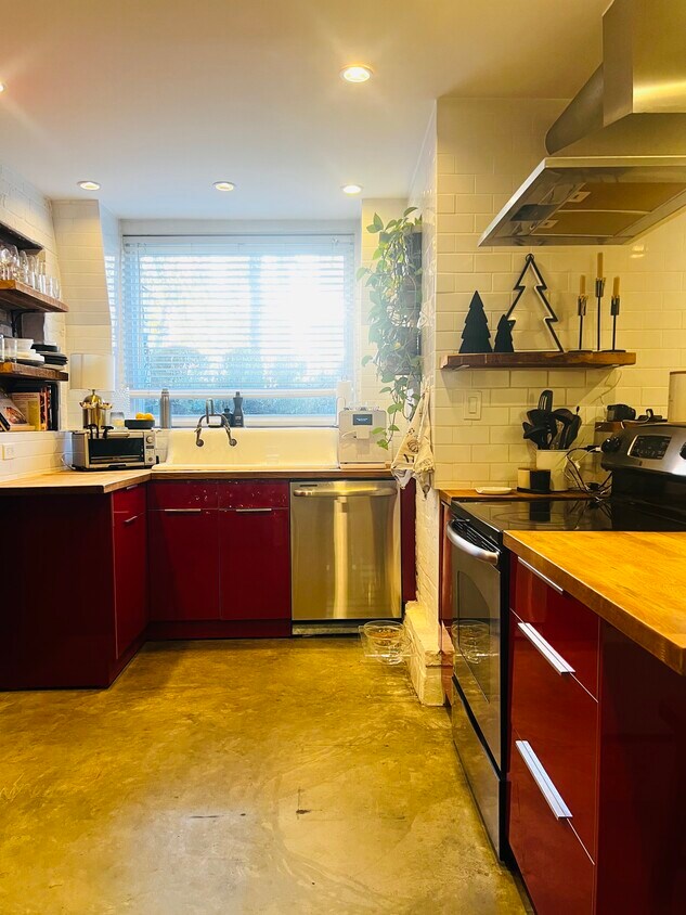 Foto principal - 118 Seaton Pl NW