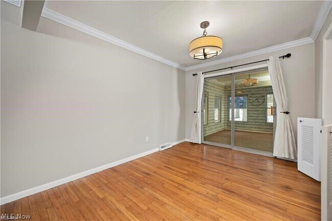Foto del edificio - 4960 W Park Dr