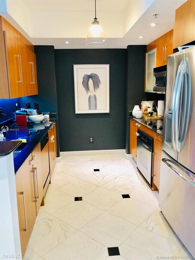 Foto del edificio - 2 br, 2 bath  - One Miami West Condo