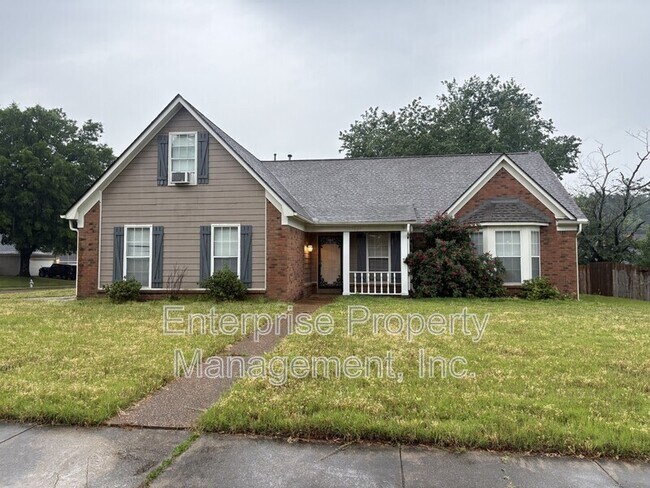 Building Photo - 7037 Meadowlands Pl