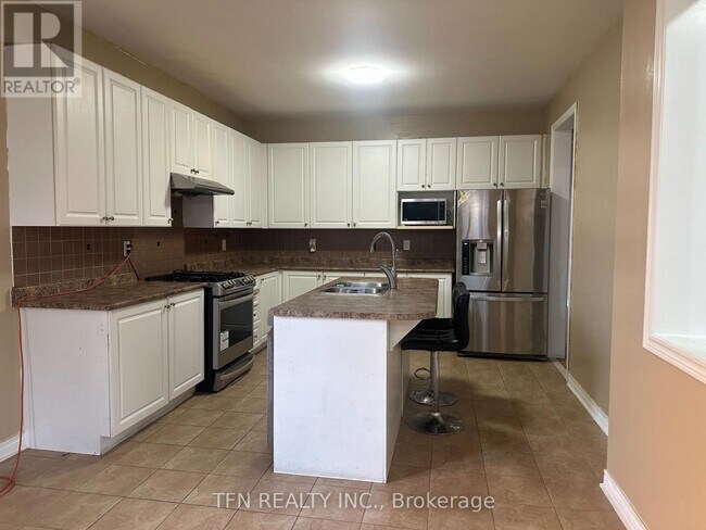 Building Photo - 12 Whitepoppy Dr