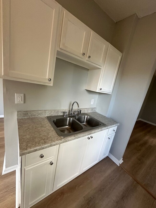 Foto del edificio - Cute Upper Level Duplex Apartment Centrall...