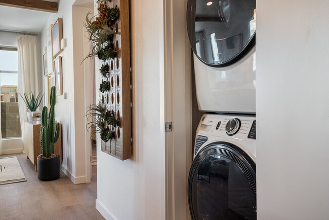 Foto del edificio - Encanto at Mesa Del Sol