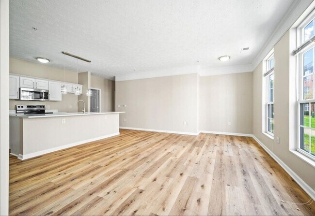 Foto del edificio - 3 Bedroom Condo in Urbana