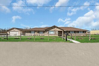 Building Photo - 3722 Rest Home Rd