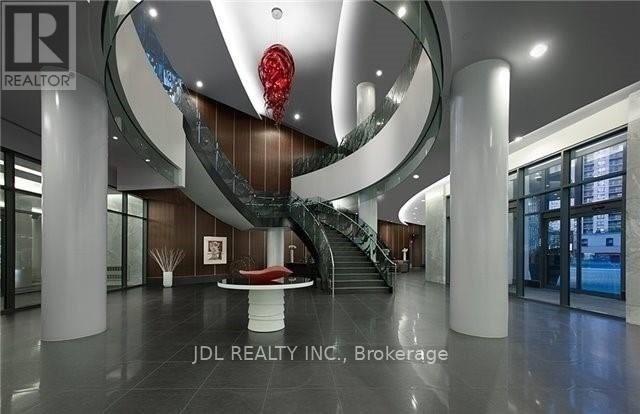 Photo du bâtiment - 5168-5168 Yonge St