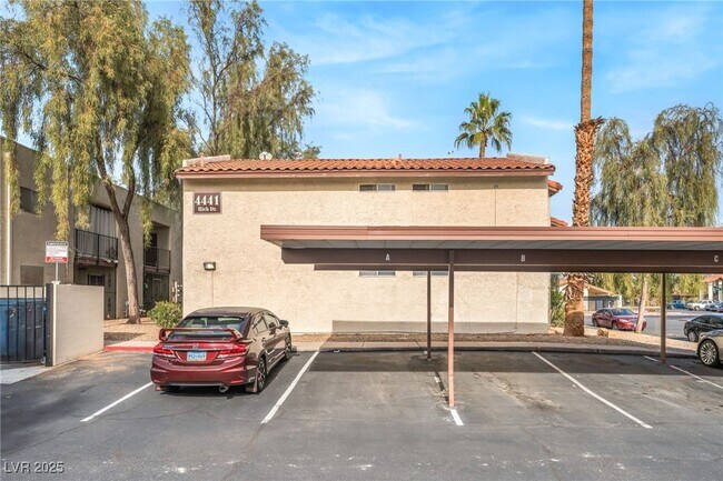 Building Photo - 4441 Rich Dr