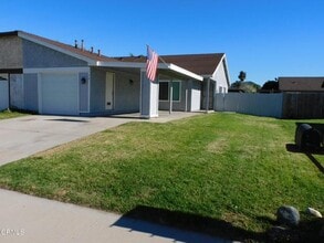 Building Photo - 74 Abrazo Dr