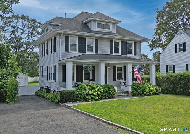 Building Photo - 223 West Ave