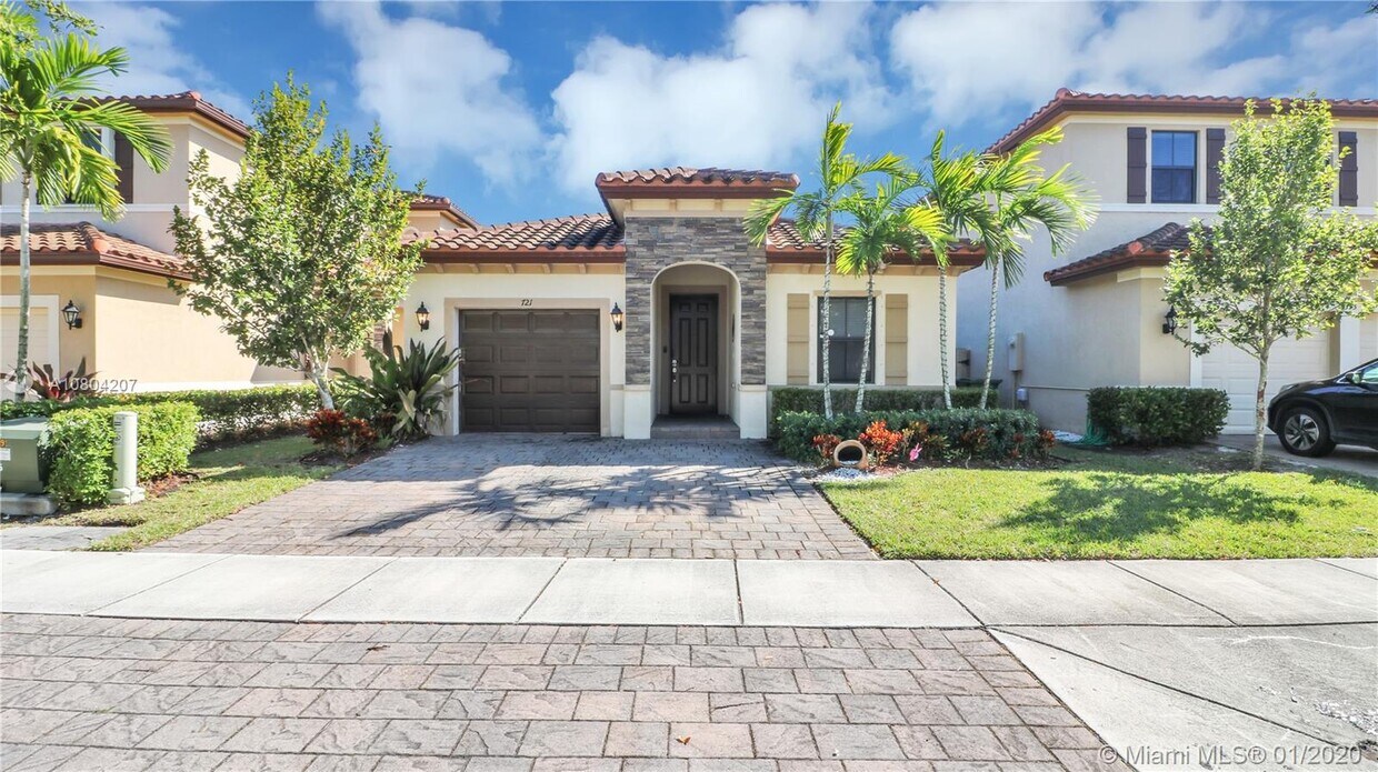 721 SE 33 Terrace, Homestead, FL 33033 House for Rent in Homestead