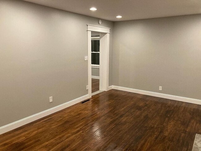Building Photo - 3865 Glade Run Rd