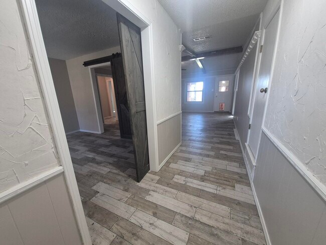 Foto del edificio - 3211 94th St