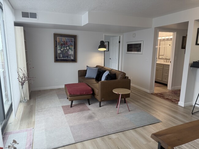 Photo - 115 S 1100 E Townhome