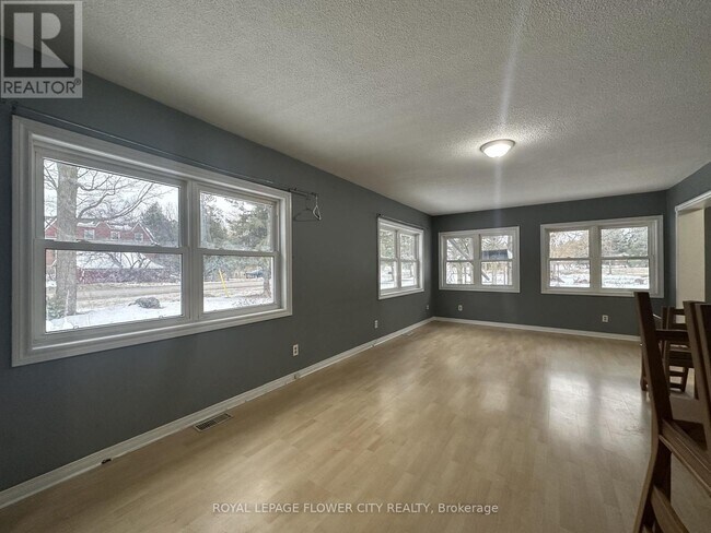 Building Photo - 9406 Side Rd 5