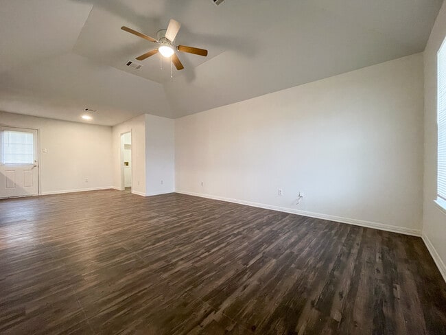 Foto del edificio - 177 Spring Country