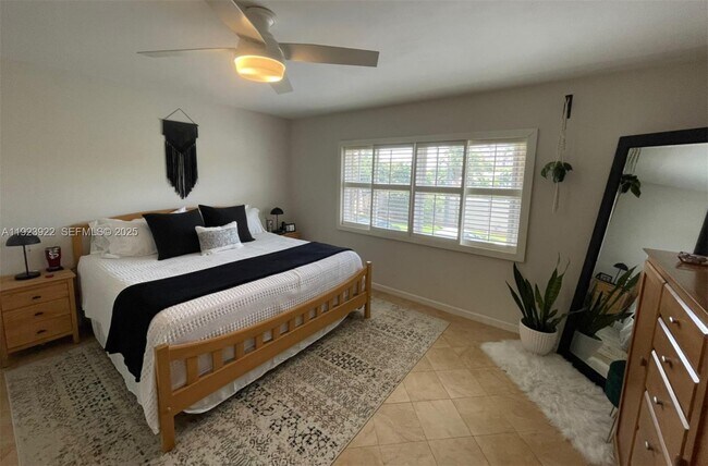 Foto del edificio - 5555 N Ocean Blvd