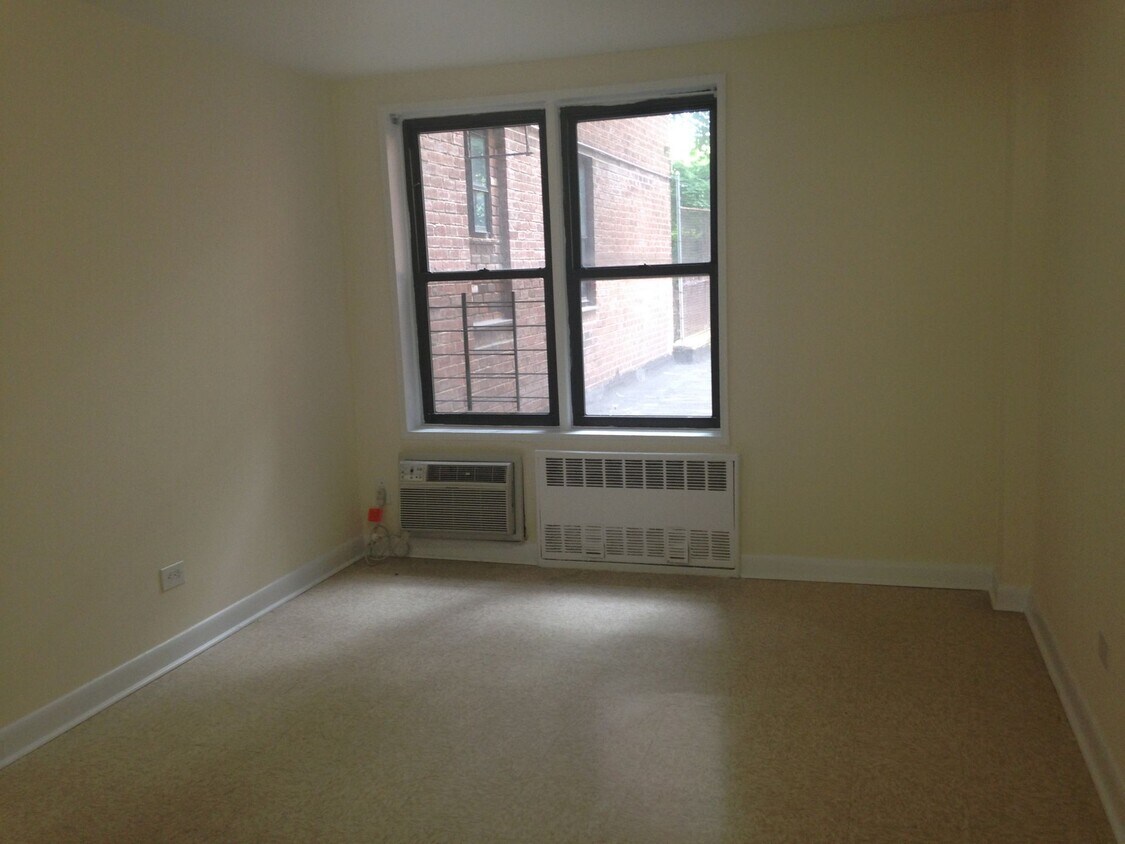 Primary Photo - 123-30 83rd Ave