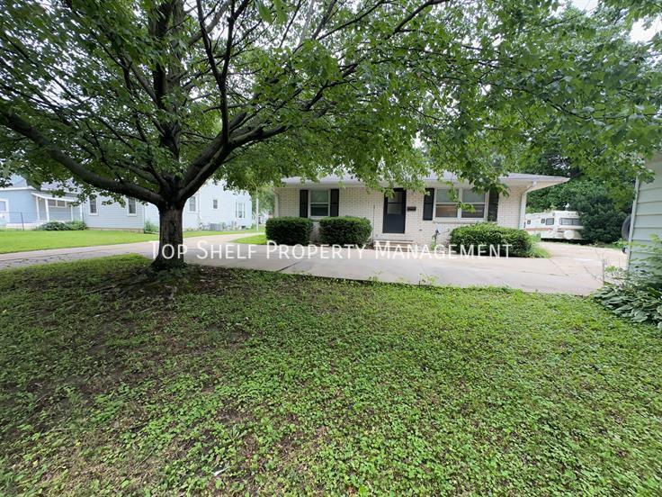 Foto principal - 3812 SW 12th St
