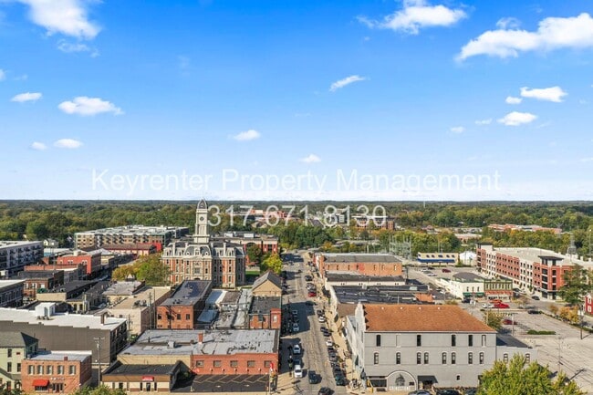 Building Photo - Charming 1 Bedroom near Noblesville High School and Downtown.