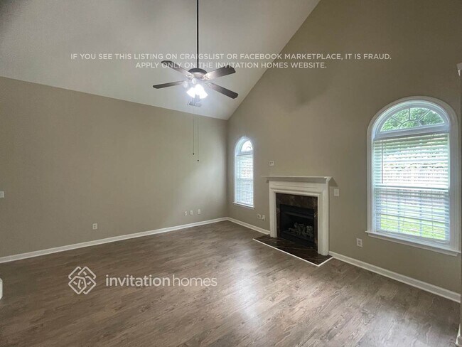 Foto del edificio - 377 Highland Falls Dr