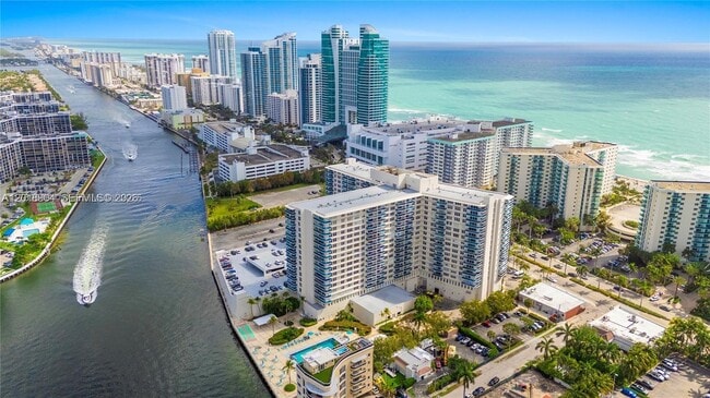 Foto del edificio - 3800 S Ocean Dr