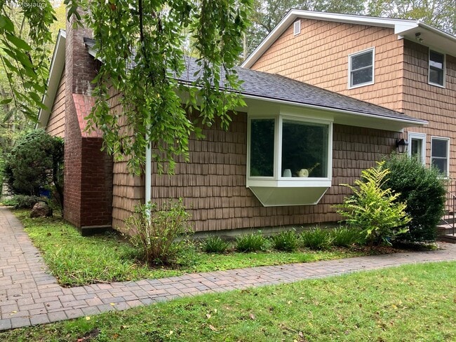 Foto del edificio - 2622 Roanoke Ave