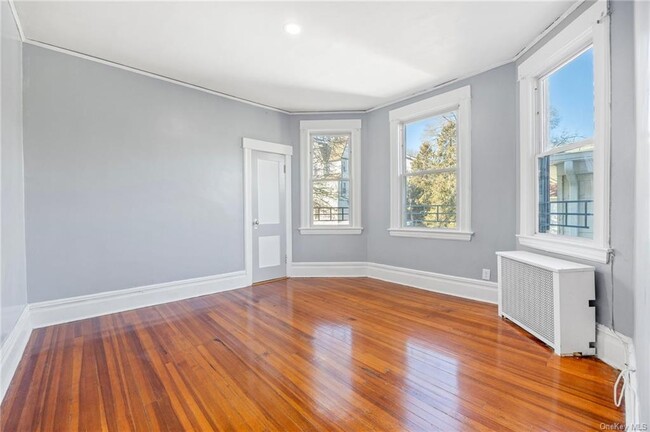 Foto del edificio - 116 Hillside Ave
