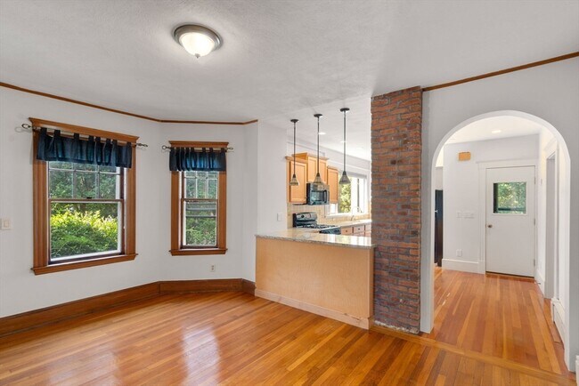 Foto del edificio - 279 Payson Rd