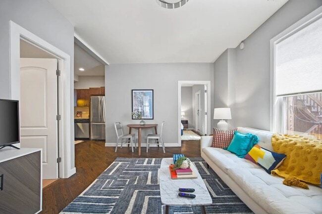 Building Photo - 1807 W North Ave