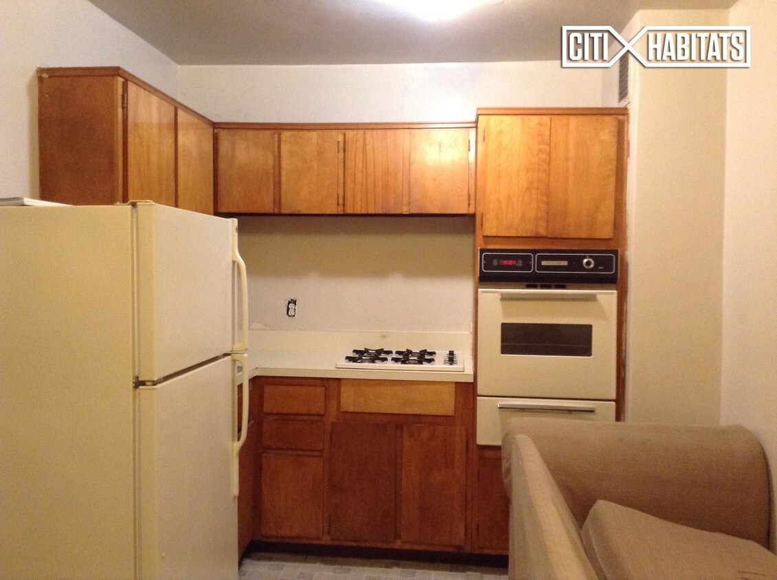 Primary Photo - 16010 89th Ave