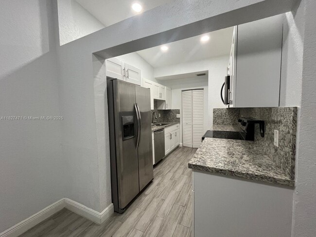 Building Photo - 1710 NW 92nd Ave