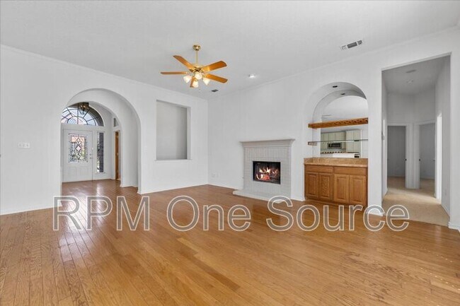 Building Photo - 8408 Falconet Cir