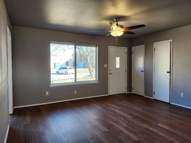 Photo - 2705 N Nottingham Way House