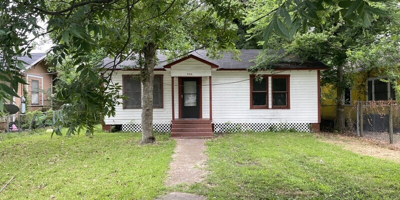 Primary Photo - 606 S 3rd St