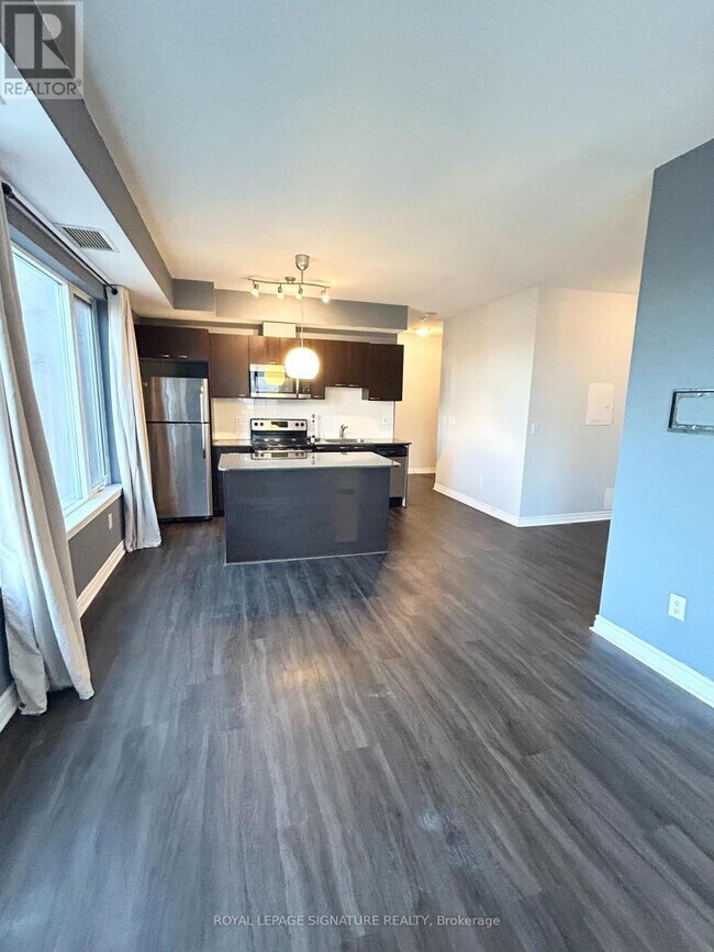 Building Photo - 385 Prince of Wales Dr