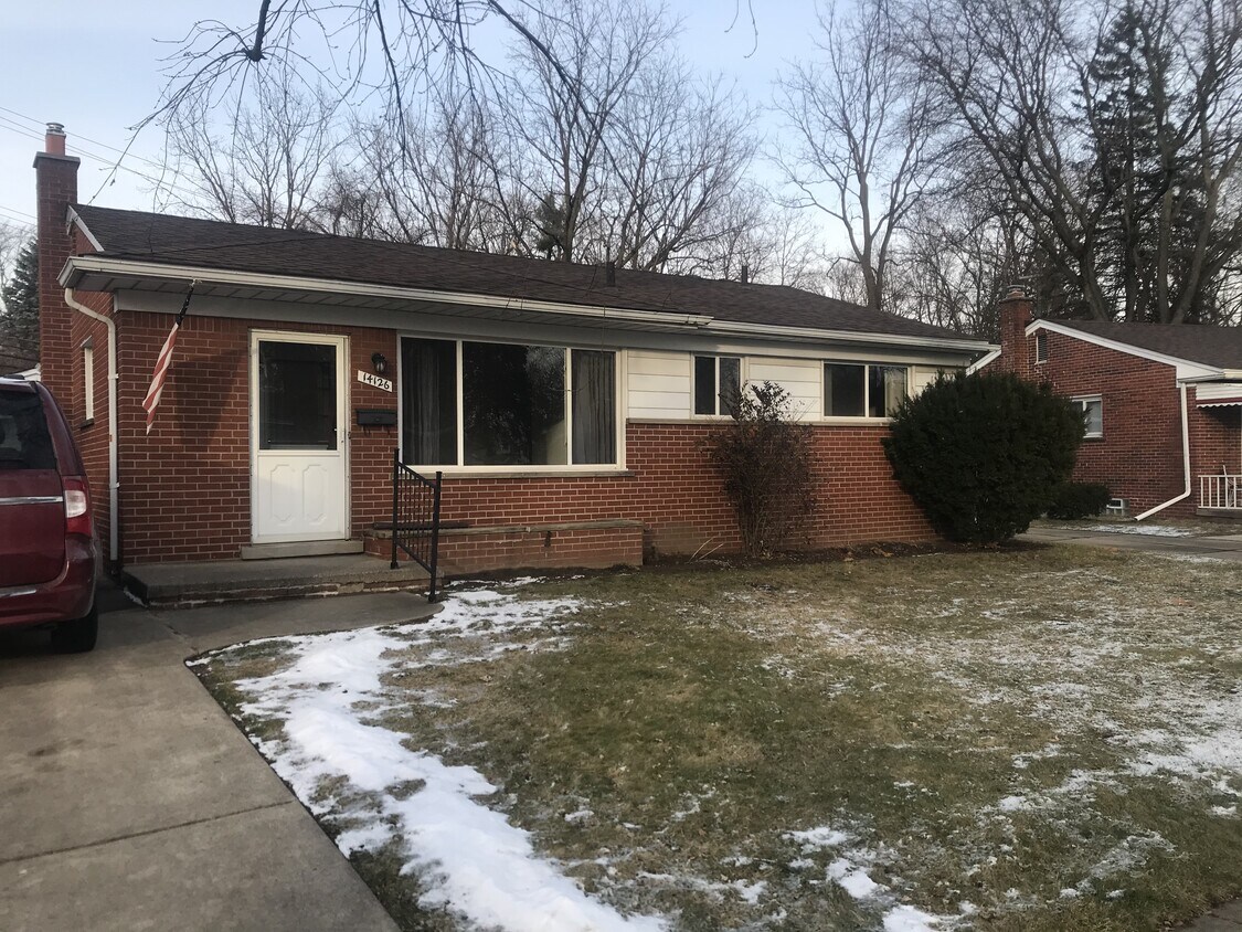 Primary Photo - 14126 Rockland Ave