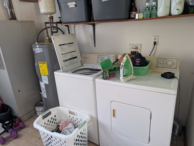 Building Photo - 46 Pond St