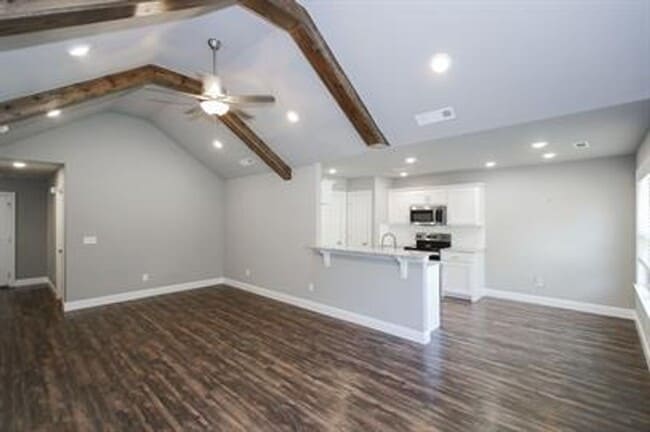 Building Photo - Beautiful Home in Rogers