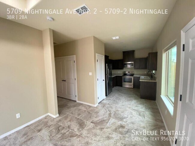 Building Photo - 5709 Nightingale Ave